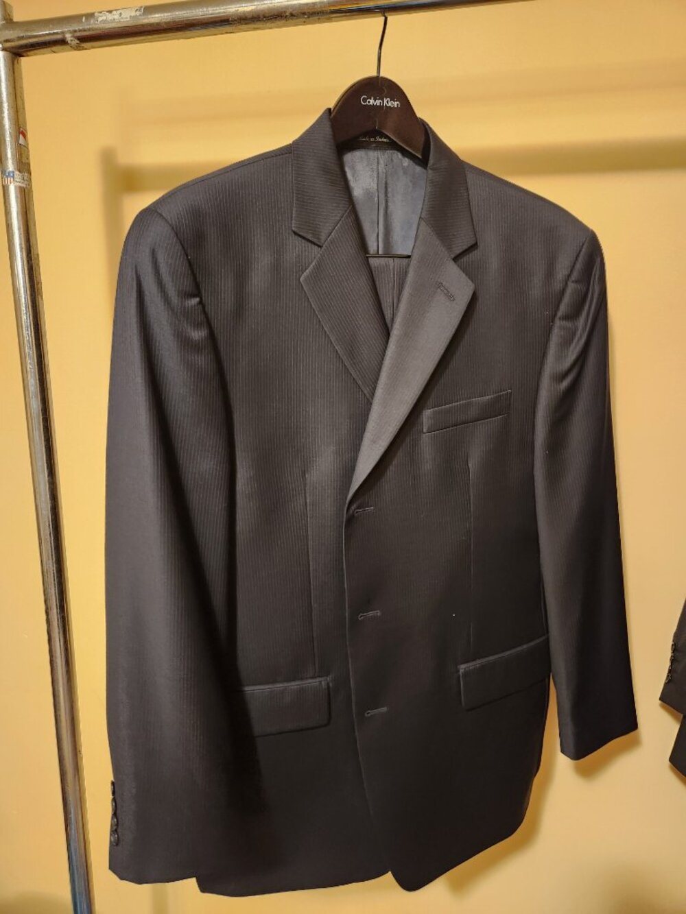Calvin Klein dark navy suit 42R 36 W
